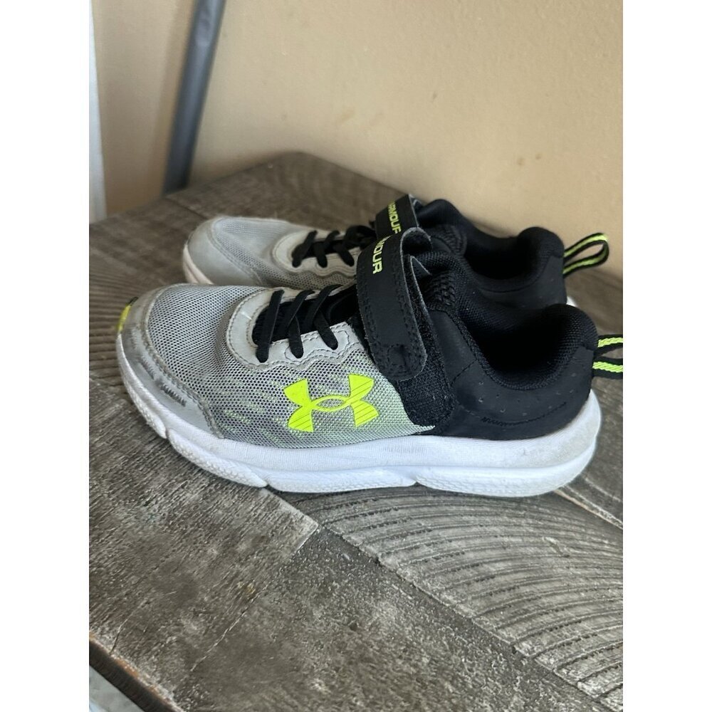 Under Armour Assert 10 Alternate Closure shoes Boys 1 Youth